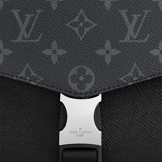 Women's Louis Vuitton Messengerama - The Perfect Accessory
